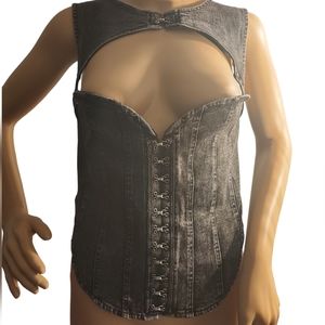 Fashion Nova M Black "Just how you like it" Crop Top with hook&eye Front Detail